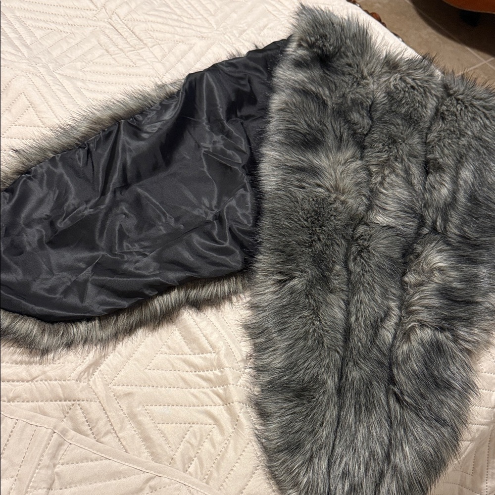 Elegant Gray Faux Fur Cape